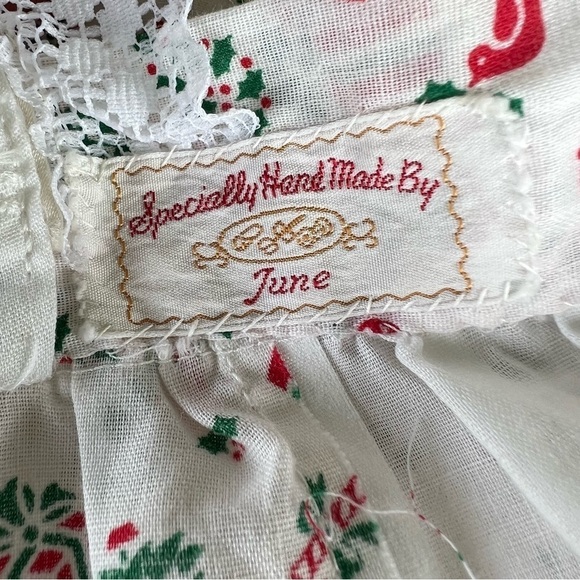 Vintage Handmade Santa Appliqué Bib Apron Christmas Holiday Lace Accents - Picture 12 of 16